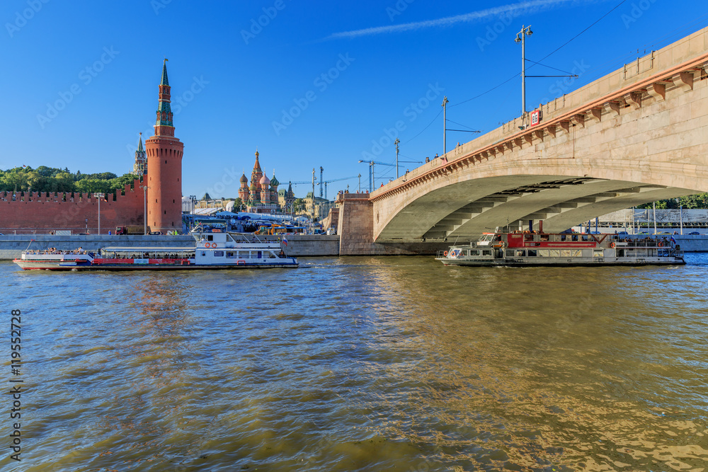 Большой Москворецкий мост. Фрагмент