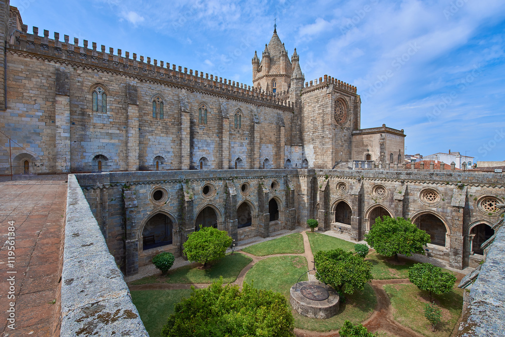 Claustro de la Catedral de Évora, Portugal