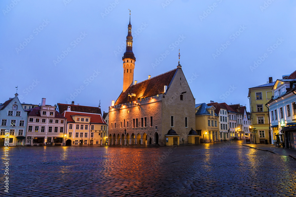 Fototapeta premium Town Hall Square in Tallinn, Estonia