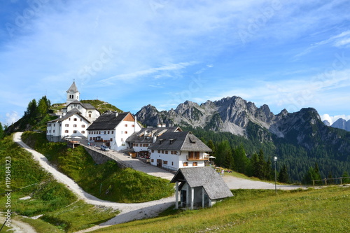 Santuario del Monte Lussari (Luschariberg) photo