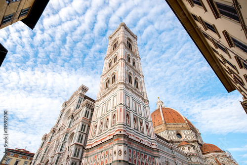 Famous Santa Maria del Fiore cathedral church in Florence Fototapet