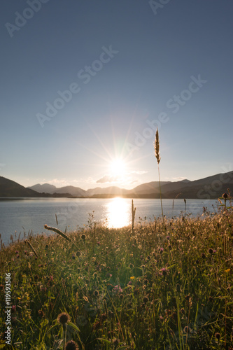 Sonnenuntergang im Loch Leven, Ballaculish, Highlands, Schottland photo