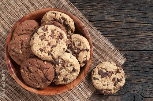 Cookies in bowl