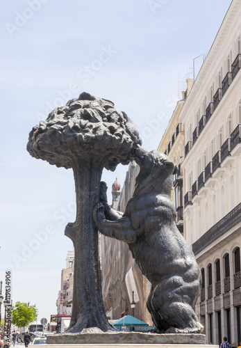 Statua dell'Orso e del Corbezzolo - Madrid