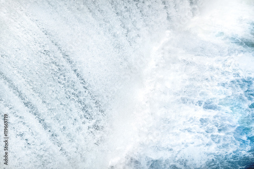 Canvas Print Waterfall on a big dam