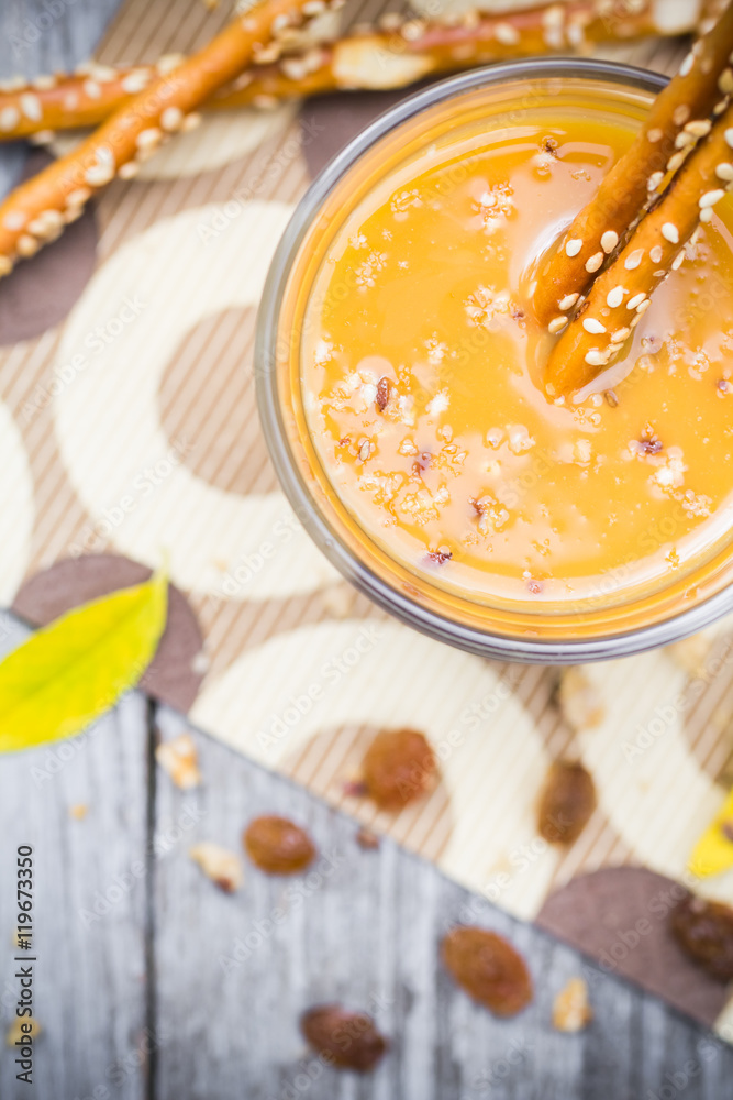 Coffee liqueur ingredients raisins bread sticks cookies