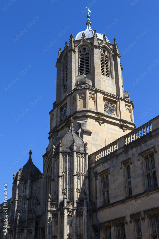 Tom Tower at Christ Church College in Oxford