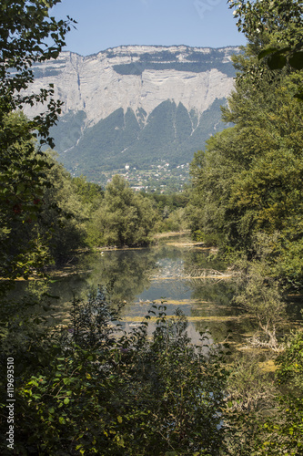 Fototapeta Naklejka Na Ścianę i Meble -  Lacs et bois de la Batie - Grésivaudan - Isère.
