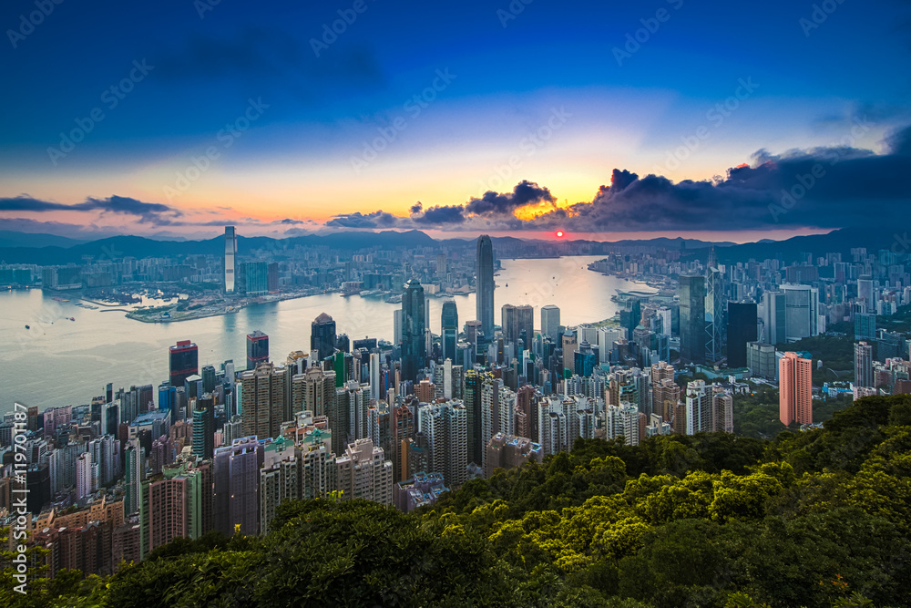 Fototapeta premium City and Harbor at Sunrise