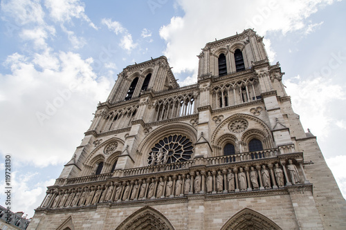 Notre Dame de Paris © fabioarimatea
