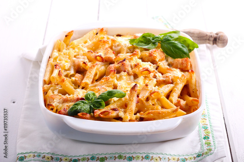 Canvas Print Chicken breast  and cheese rigatoni bake