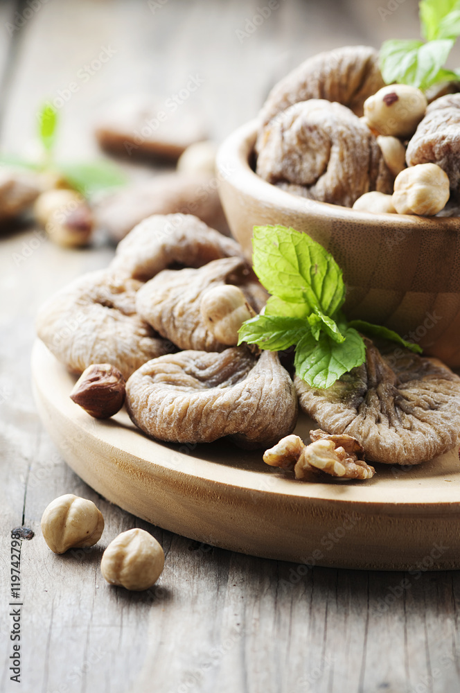Fototapeta premium Concept of healthy dessert with figs and nuts