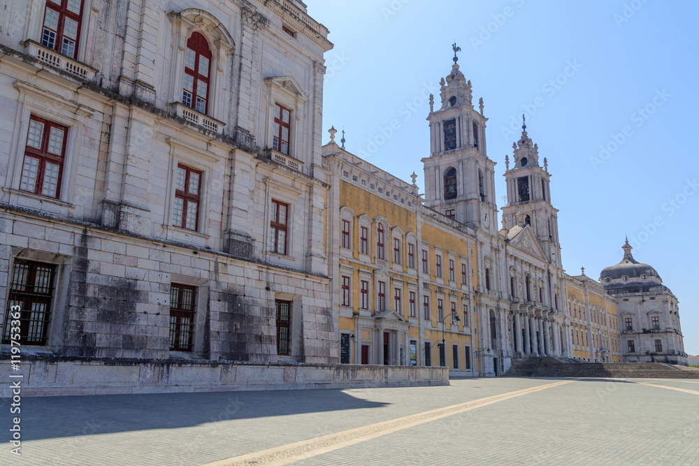 Vista do Palácio de Mafra em Portugal