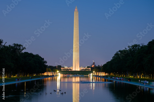 Fototapeta The Washington Monument at sunset