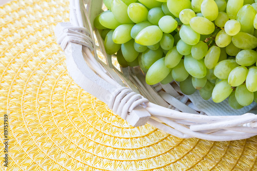 White grape - Pizzutello photo