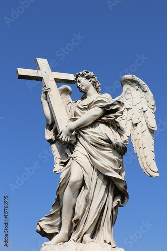 Statue d ange du pont Saint-Ange    Rome
