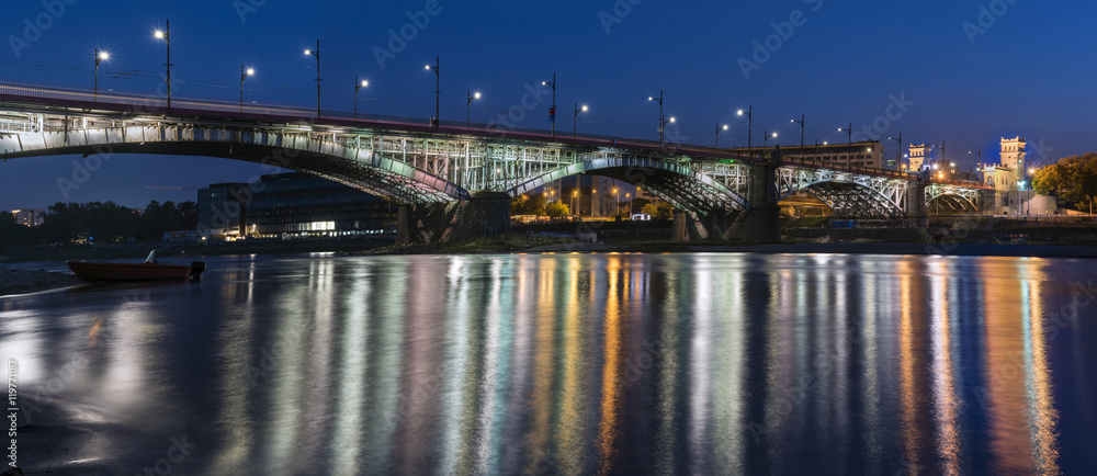 Fototapeta premium Most Poniatowskiego nad Wisłą w Warszawie