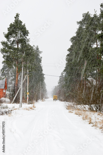 Heavy snowfall in the village of Vyritsa photo