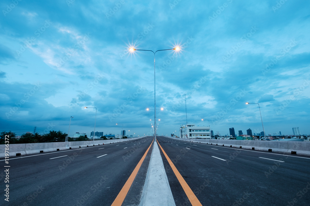 street lamp along express way