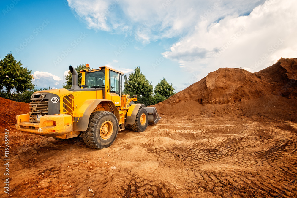 Radlader auf der Baustelle