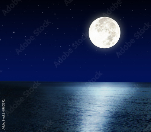 Full moon over the sea. © eivaisla