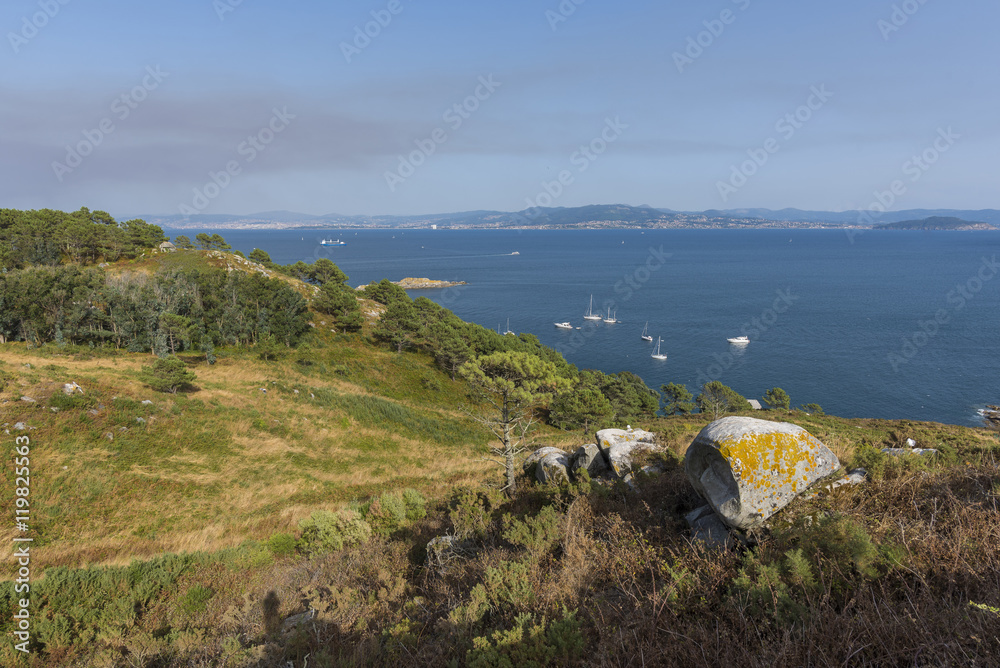 Vista desde la Isla de Montefaro (Islas Cíes, Pontevedra - España).