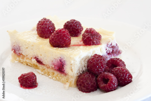 Ricotta cheesecake with raspberries
