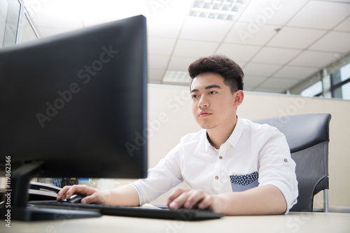 Photos young successful man