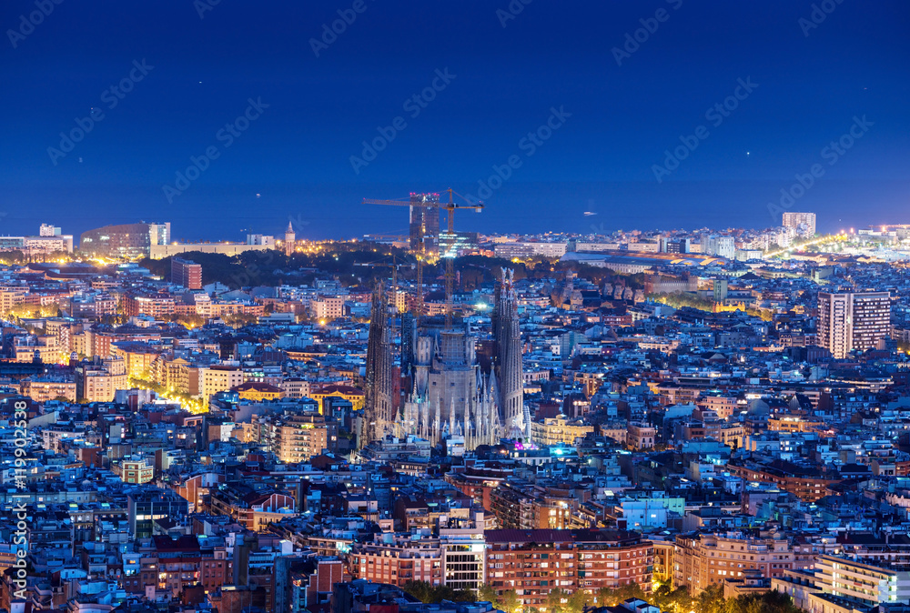 Naklejka premium Barcelona skyline panorama at night, Spain