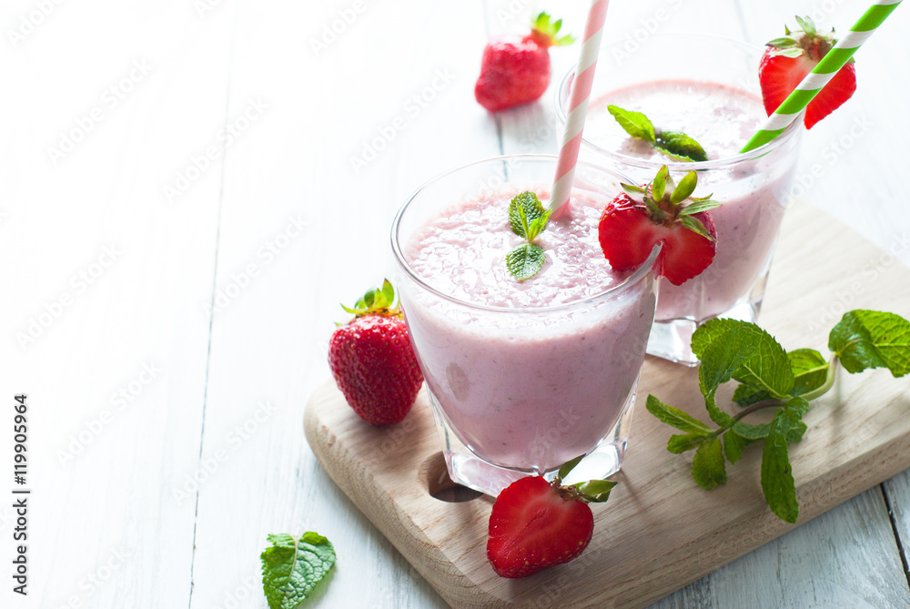 Milkshake with fresh strawberries Milkshake with fresh strawberries