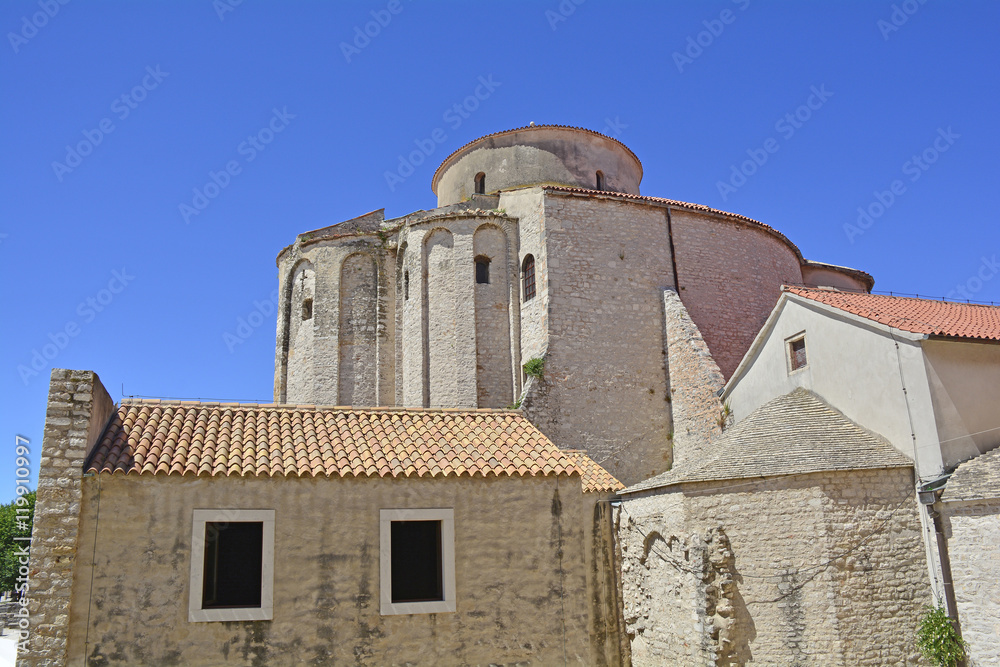 Obraz premium St Donatus Church, the largest pre-Romanesque building in Croatia, was constructed in the 9th and 10th centuries. 