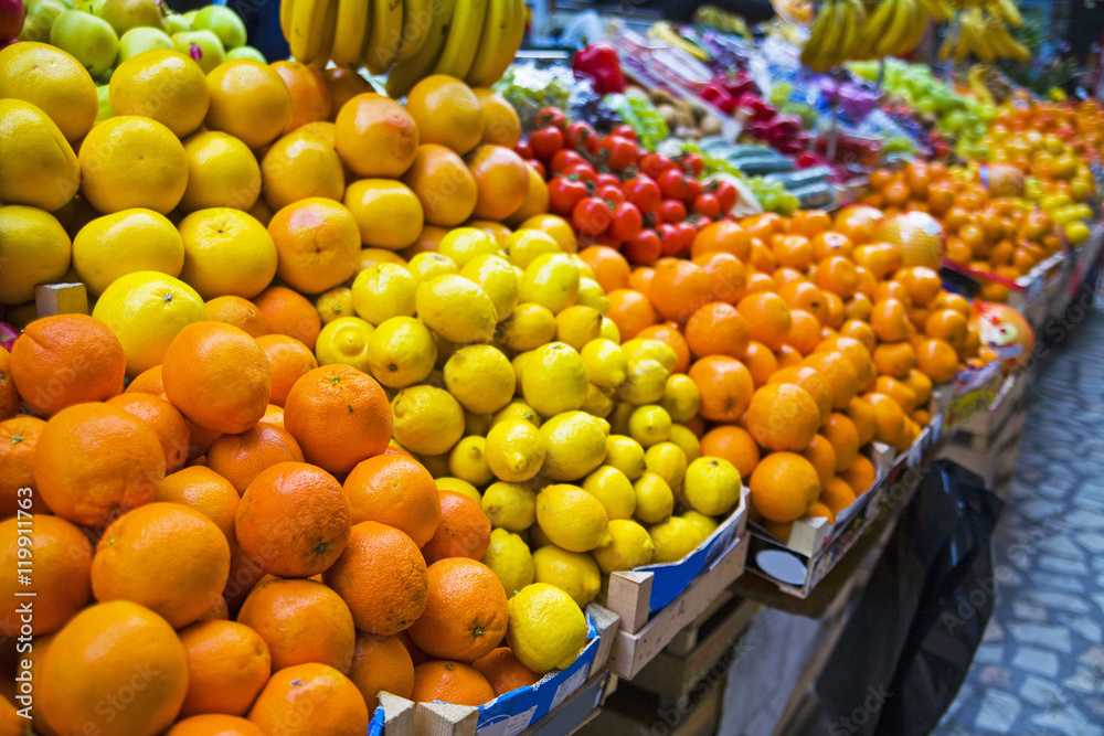Fresh fruits market