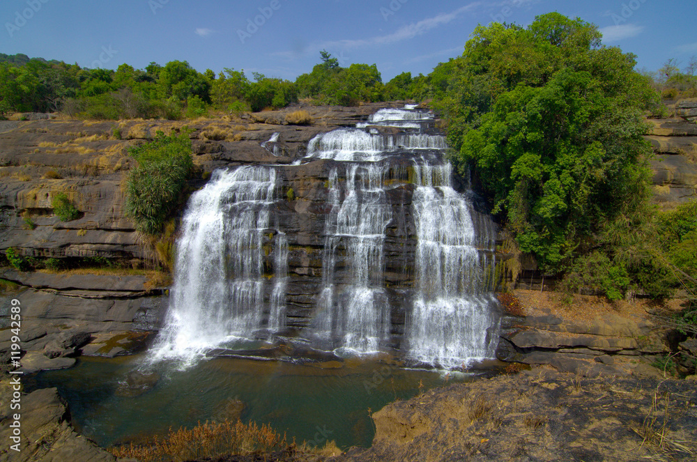 Obraz premium Waterfall Chute de Djourougui in the region of Fouta Djallon in Guinea 