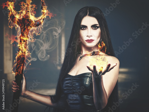 Tableau sur toile Beauty from the Hell, spooky female portrait, halloween theme