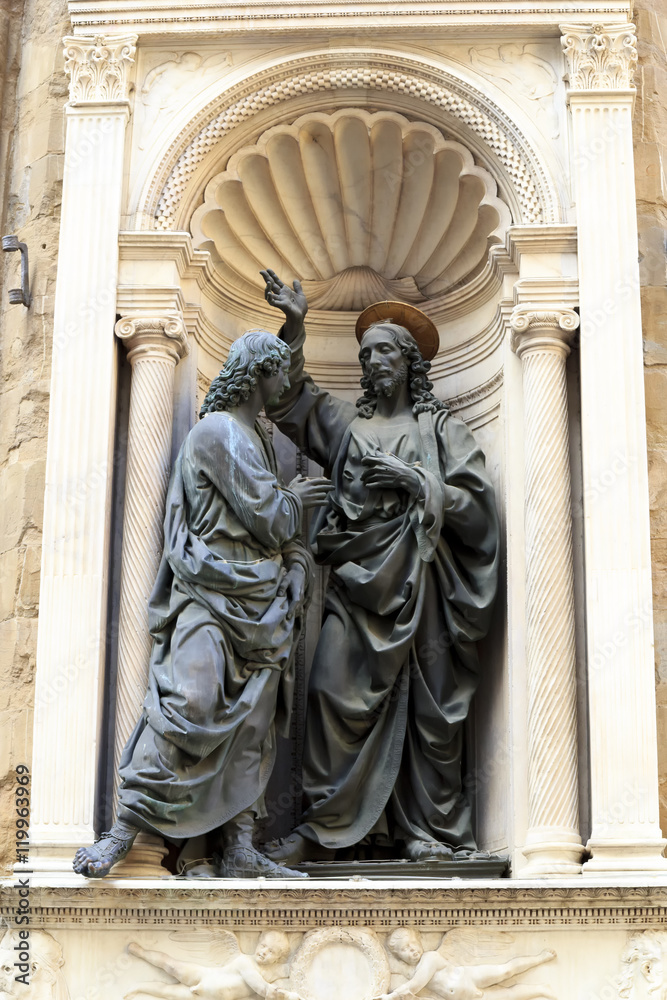 Fototapeta premium florence italy statue on Orsanmichele church