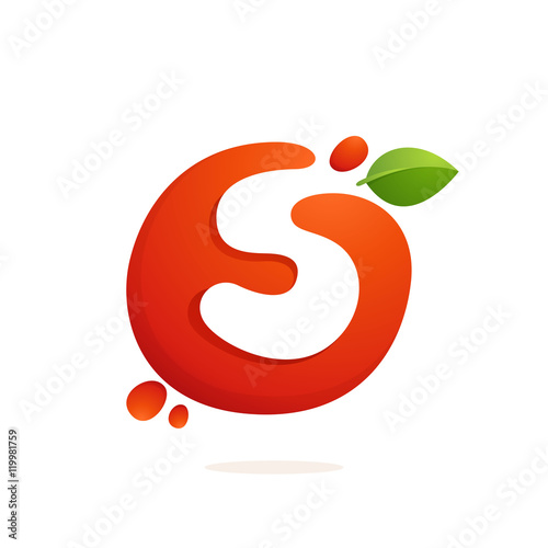 Letter S logo in fresh juice splash with green leaves.