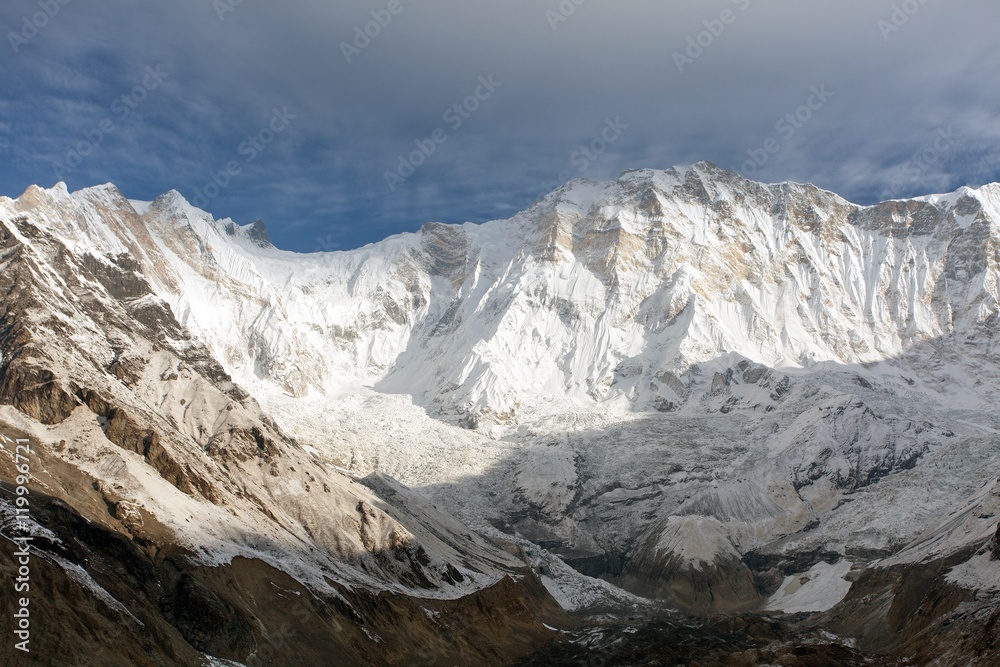 Obraz premium Morning view of Mount Annapurna from Annapurna base camp