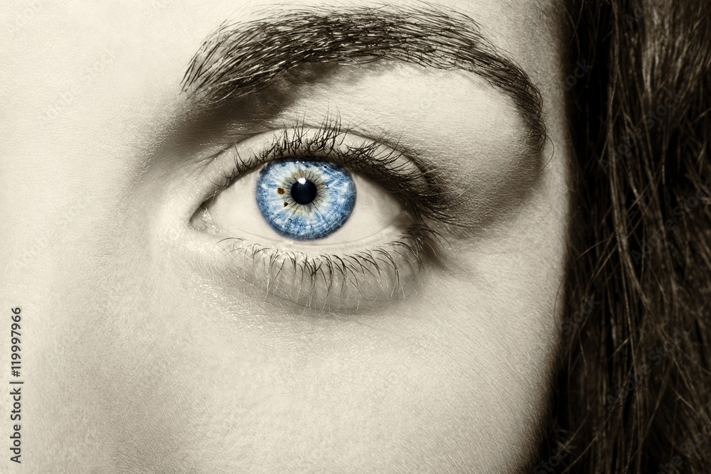 Fototapeta premium Beautiful insightful look blue vintage woman's eyes