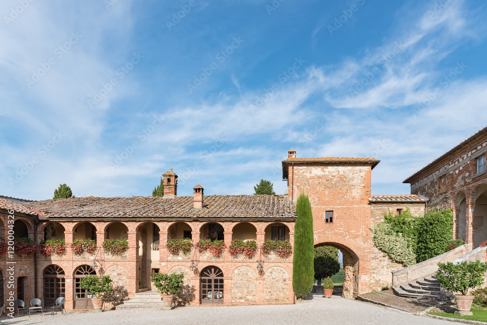 Old manor house in beautiful Sinalunga, Tuscany, Italy