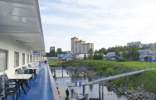 Barco crucero por el Volga, Rusia photo