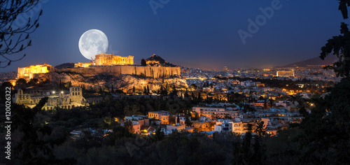 Vollmond über der Akropolis und Athen photo