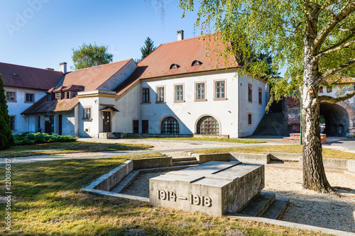 Memorial 1st World War II photo