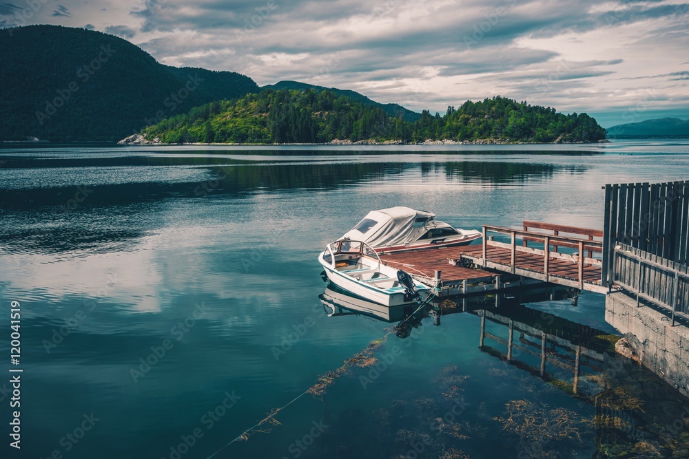 Naklejka premium Scenic Norwegian Fjords