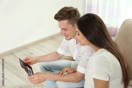 Beautiful young pregnant co...
