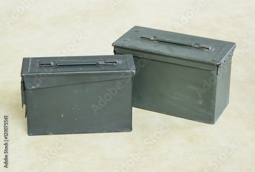 Billede på lærred two of old and dusty bullet box ( ammo crate )
