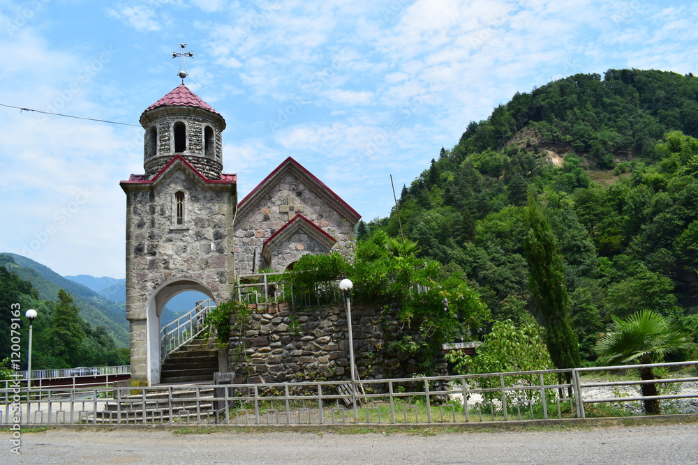 Церквушка в горах
