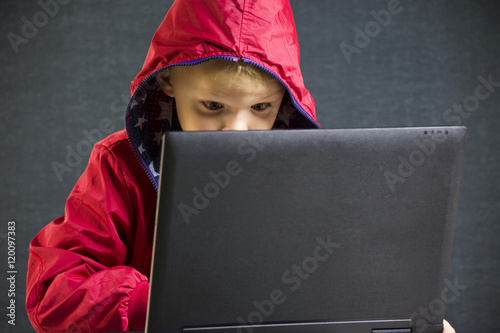 Русское порно: Пожалуйста, менің кискамды жалаңыз