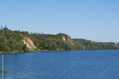 
Spokojny dzień nad jeziorem