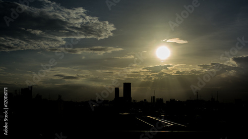 Canvas-taulu Silhouette cityscape of Bangkok, Thailand in sunny day with brig