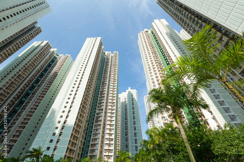 Obraz premium Skyscraper from low angle